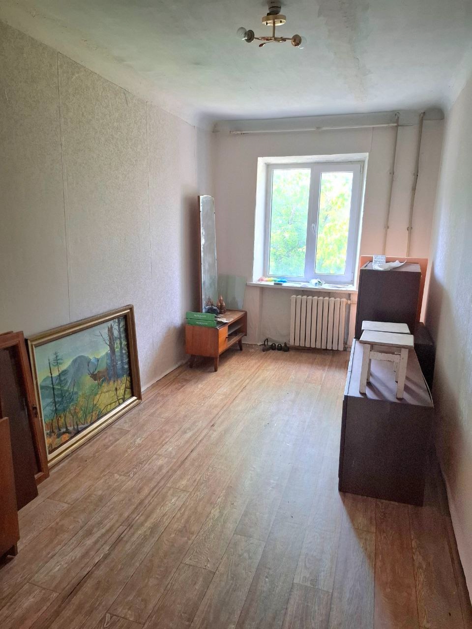 Продам 3-к квартиру на кв. Молодежный. Луганск, Жовтневый р-н. 4/5 эт, 58,2 м2 общ.площадь. Квартира очень теплая, не угловая. М/П окна, коммуникации поменяны, жилое состояние, сделан косметический ремонт. Хорошее расположение. . Цена 4,8 млн руб +7959-216-43-31 +7959-505-37-17 Елена. ...
